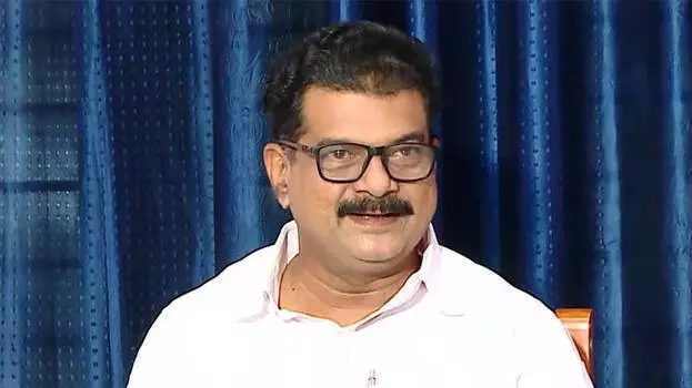 Kerala में नई पार्टी का ऐलान, कांग्रेस ने जताई दूरी Kerala में नई पार्टी का ऐलान, कांग्रेस ने जताई दूरी