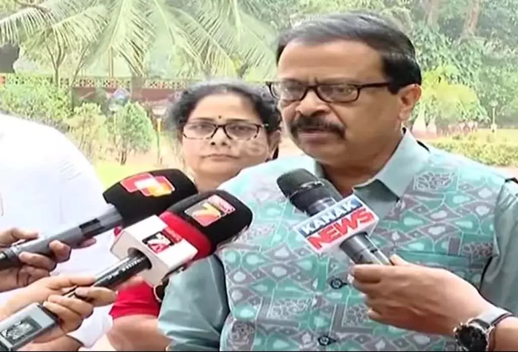 बढ़ते तापमान के बीच ओडिशा में स्कूलों में दो दिन में छुट्टी की संभावना बढ़ते तापमान के बीच ओडिशा में स्कूलों में दो दिन में छुट्टी की संभावना