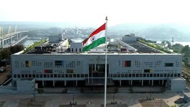 बॉम्बे हाई कोर्ट में बम की धमकी: अज्ञात IED चेतावनी से आपातकालीन प्रतिक्रिया शुरू हुई बॉम्बे हाई कोर्ट में बम की धमकी: अज्ञात IED चेतावनी से आपातकालीन प्रतिक्रिया शुरू हुई