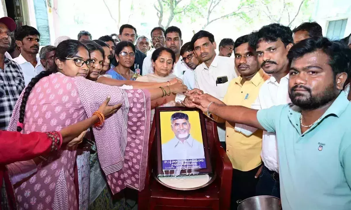 Andhra: हमारी सरकार कथनी की नहीं, करनी की सरकार है: मंत्री सविता Andhra: हमारी सरकार कथनी की नहीं, करनी की सरकार है: मंत्री सविता