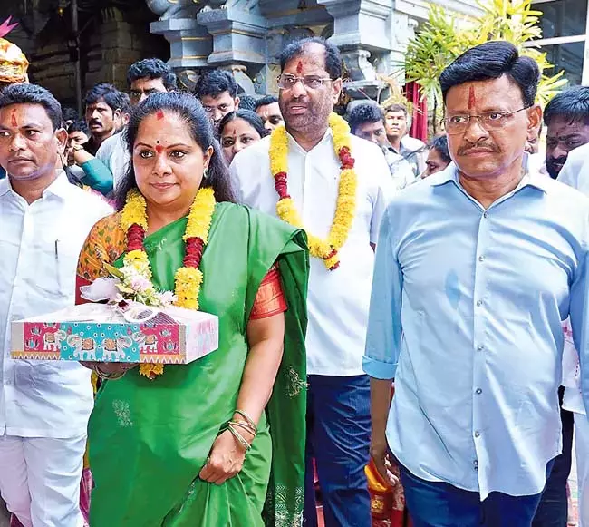 गुलाबी झंडा तेलंगाना के लिए श्री राम की सुरक्षा है : Kavita गुलाबी झंडा तेलंगाना के लिए श्री राम की सुरक्षा है : Kavita