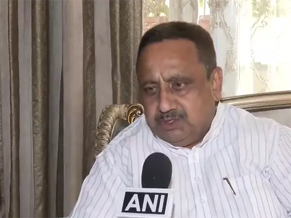 पीएम मोदी से वेंस की मुलाकात से भारत-अमेरिका के बीच व्यापार संबंध मजबूत होंगे: Khandelwal पीएम मोदी से वेंस की मुलाकात से भारत-अमेरिका के बीच व्यापार संबंध मजबूत होंगे: Khandelwal