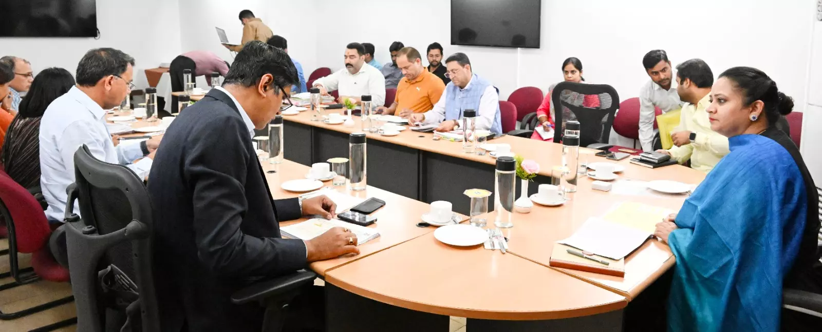 Jalore: कॉर्पोरेट सामाजिक दायित्व की स्थाई समिति की बैठक 24 अप्रैल को Jalore: कॉर्पोरेट सामाजिक दायित्व की स्थाई समिति की बैठक 24 अप्रैल को