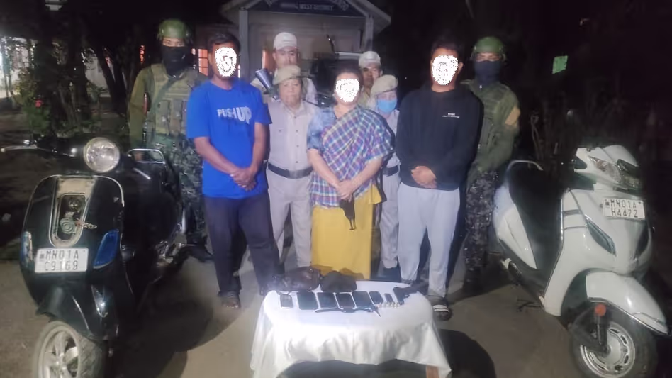 Manipur पुलिस ने इंफाल पूर्व में तीन पीआरईपीएके (प्रो) उग्रवादियों को गिरफ्तार किया Manipur पुलिस ने इंफाल पूर्व में तीन पीआरईपीएके (प्रो) उग्रवादियों को गिरफ्तार किया