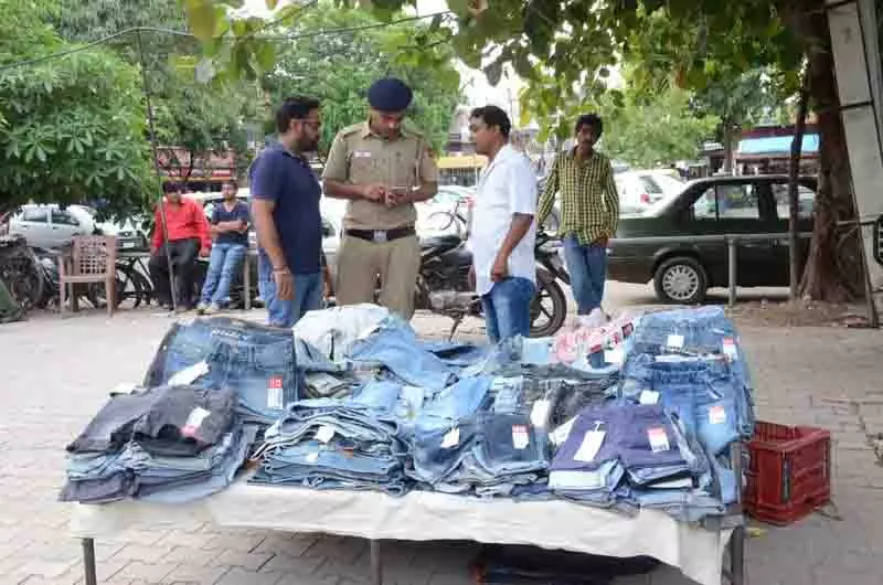 Chandigarh पुलिस, आपातकालीन प्रतिक्रिया अब ई-बीटबुक अपग्रेड के साथ एक टैप दूर Chandigarh पुलिस, आपातकालीन प्रतिक्रिया अब ई-बीटबुक अपग्रेड के साथ एक टैप दूर