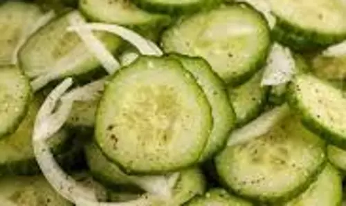 Healthy Salads: गर्मियों में ट्राई करें ये हेल्दी सलाद, वजन रहेगा कंट्रोल