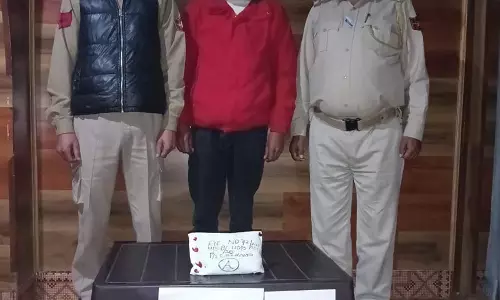 बडगाम में प्रतिबंधित मादक पदार्थ के साथ एक तस्कर गिरफ्तार: पुलिस
