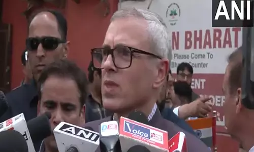 राजमार्ग को बहाल करने के प्रयास जारी हैं, रामबन में अचानक आई बाढ़ से प्रभावित लोगों को राहत प्रदान की जा रही है: J-K CM