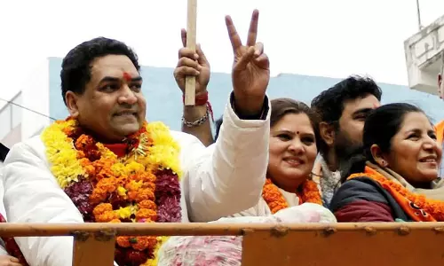 2020 दंगे: कोर्ट ने कानून मंत्री के खिलाफ आगे की जांच पर रोक बढ़ाई