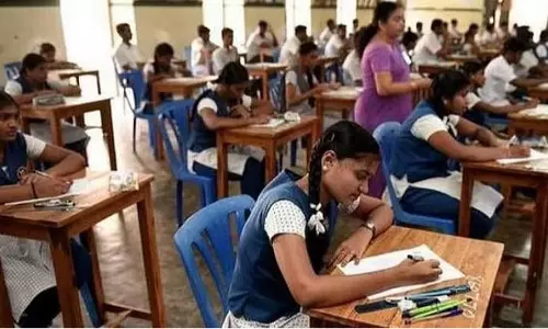 कक्षा 6-7 में प्रोन्नति से इनकार आरटीई का उल्लंघन: अभिभावक कक्षा 6-7 में प्रोन्नति से इनकार आरटीई का उल्लंघन: अभिभावक