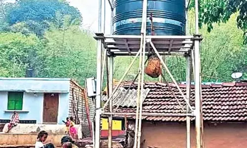 अधिकारियों की लापरवाही के कारण गांवों में पानी की समस्या विकराल हो गई