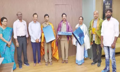 TGSRTC ने बस में जन्मी बच्ची के लिए आजीवन निःशुल्क बस पास की घोषणा की