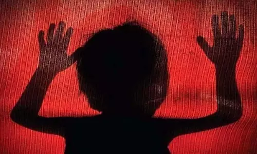 Odisha शराबी ने 7 साल की बच्ची से किया बलात्कार Odisha शराबी ने 7 साल की बच्ची से किया बलात्कार