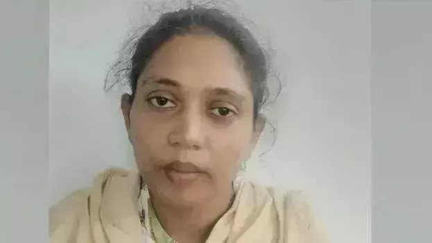 Malappuram में नाबालिग लड़के का यौन उत्पीड़न करने के आरोप में महिला गिरफ्तार Malappuram में नाबालिग लड़के का यौन उत्पीड़न करने के आरोप में महिला गिरफ्तार