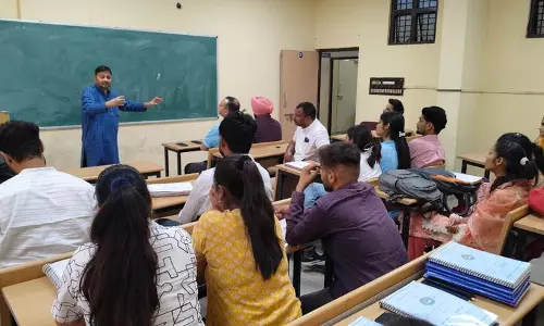 Haryana : राष्ट्रीय जनसंपर्क दिवस पीआर को सिर्फ नौकरी के रूप में नहीं, बल्कि समाज की सेवा के रूप में देखें
