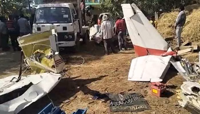 Gujarat में विमान हादसा, पायलट की मौत, एक घायल
