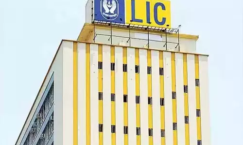 LIC ने बैंक ऑफ बड़ौदा में अपनी हिस्सेदारी बढ़ाकर 7.05 प्रतिशत की