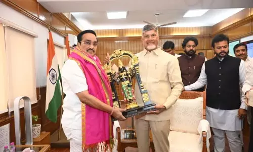 Andhra : सीएम चंद्रबाबू ने केंद्रीय मंत्री सीआर पाटिल से मुलाकात की