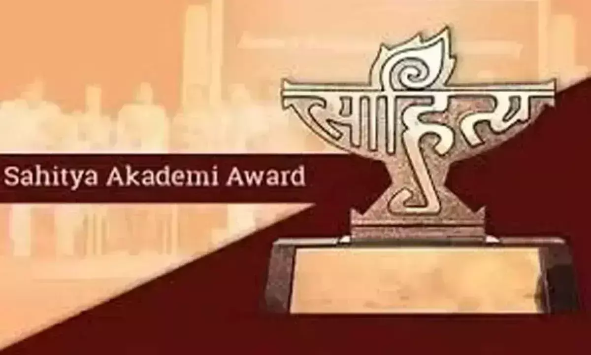 Andhra: डॉ. सोमनाथ दाश को साहित्य अकादमी अनुवाद पुरस्कार मिला