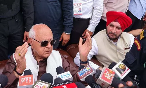 पूर्व CM फारूक ने रामबन बाढ़ से प्रभावित परिवारों के पुनर्वास का आह्वान किया पूर्व CM फारूक ने रामबन बाढ़ से प्रभावित परिवारों के पुनर्वास का आह्वान किया