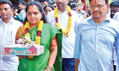 गुलाबी झंडा तेलंगाना के लिए श्री राम की सुरक्षा है : Kavita गुलाबी झंडा तेलंगाना के लिए श्री राम की सुरक्षा है : Kavita