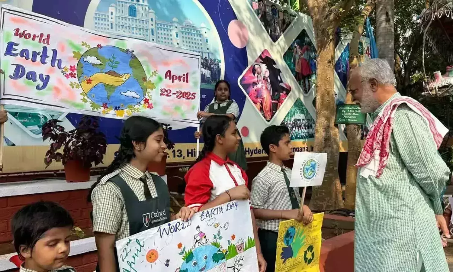 Telangana: ऑक्सफोर्ड ग्रामर स्कूल ने उत्साह के साथ विश्व पृथ्वी दिवस मनाया Telangana: ऑक्सफोर्ड ग्रामर स्कूल ने उत्साह के साथ विश्व पृथ्वी दिवस मनाया
