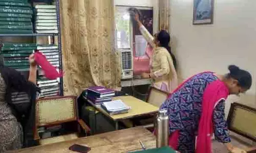 Ludhiana: पुलिसकर्मियों ने स्वच्छता अभियान में लिया हिस्सा Ludhiana: पुलिसकर्मियों ने स्वच्छता अभियान में लिया हिस्सा