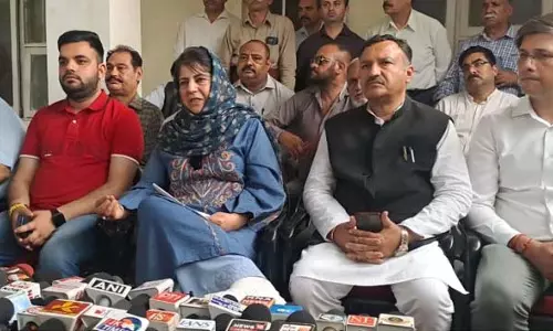 NC-Farooq को दुलत के अनुच्छेद 370 के दावे पर अपना रुख स्पष्ट करना चाहिए: महबूबा
