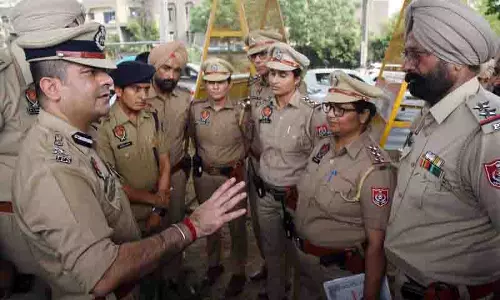 यातायात प्रबंधन को बेहतर बनाने के लिए शीर्ष पुलिस अधिकारी ने आगामी ERV हट का निरीक्षण किया
