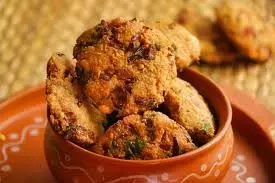 Recipe : घर पर बनाएं हेल्दी और टेस्टी क्रिस्पी मसाला ओट्स वड़ा Recipe : घर पर बनाएं हेल्दी और टेस्टी क्रिस्पी मसाला ओट्स वड़ा
