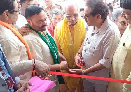 यूपी : मुजफ्फरनगर में उत्तर भारत की पहली काऊ सेंचुरी का लोकार्पण, 3,000 गोवंशीय पशु रखे जाएंगे यूपी : मुजफ्फरनगर में उत्तर भारत की पहली काऊ सेंचुरी का लोकार्पण, 3,000 गोवंशीय पशु रखे जाएंगे