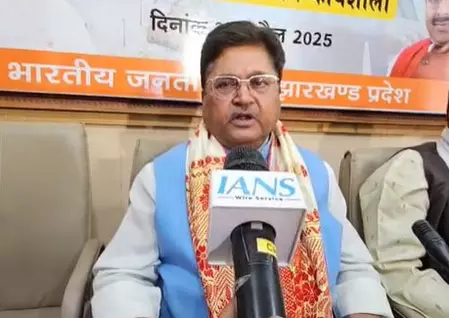वक्फ कानून में बदलाव से हुआ पर्दाफाश, इसलिए कांग्रेस के बड़े-बड़े नेता मचा रहे शोर : दुष्यंत गौतम वक्फ कानून में बदलाव से हुआ पर्दाफाश, इसलिए कांग्रेस के बड़े-बड़े नेता मचा रहे शोर : दुष्यंत गौतम