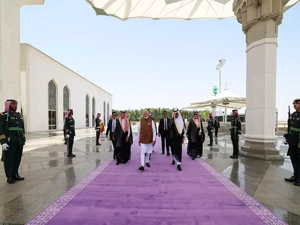 India और सऊदी अरब ने सहयोग बढ़ाने के लिए कई सहमति पत्रों पर हस्ताक्षर किए India और सऊदी अरब ने सहयोग बढ़ाने के लिए कई सहमति पत्रों पर हस्ताक्षर किए