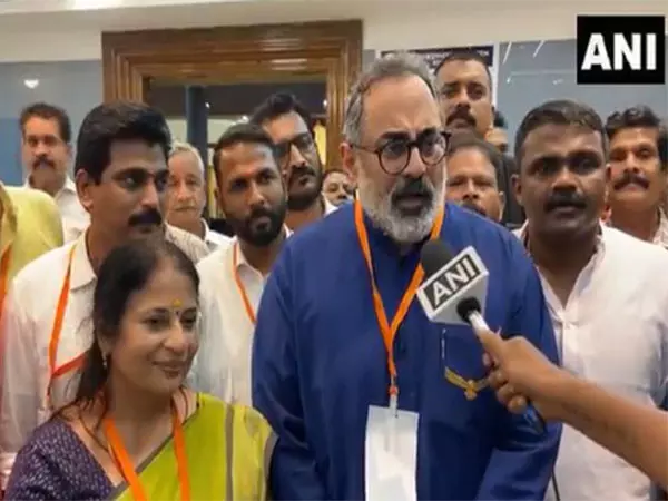 Kerala BJP प्रमुख ने नौ साल की विफलता का जश्न मनाने के लिए राज्य सरकार की आलोचना की Kerala BJP प्रमुख ने नौ साल की विफलता का जश्न मनाने के लिए राज्य सरकार की आलोचना की