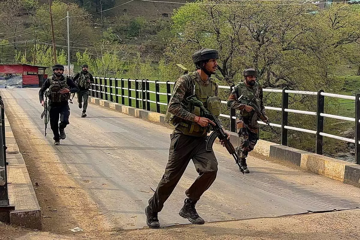 दुनिया ने कहा आतंकी हमला, पाकिस्तान ने निंदा से भी किया परहेज, पहलगाम अटैक पर शरीफ सरकार की प्रतिक्रिया दुनिया ने कहा आतंकी हमला, पाकिस्तान ने निंदा से भी किया परहेज, पहलगाम अटैक पर शरीफ सरकार की प्रतिक्रिया