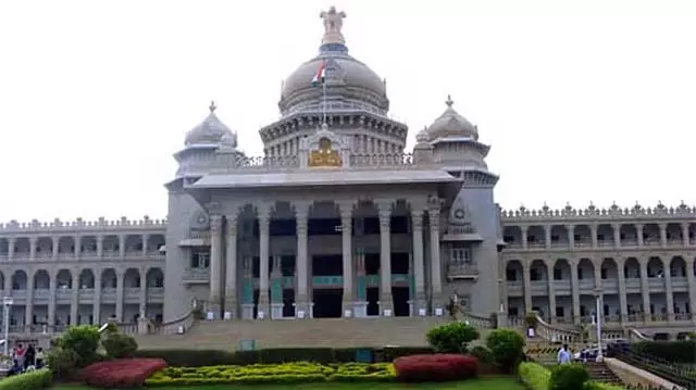 विधान सौधा निर्देशित दौरे के लिए मूल्य तय; प्रवेश शुल्क 150 रुपये प्रति व्यक्ति तय विधान सौधा निर्देशित दौरे के लिए मूल्य तय; प्रवेश शुल्क 150 रुपये प्रति व्यक्ति तय