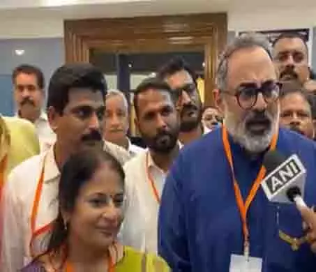 केरल BJP प्रमुख ने की नौ साल की विफलता का जश्न मनाने के लिए राज्य सरकार की आलोचना केरल BJP प्रमुख ने की नौ साल की विफलता का जश्न मनाने के लिए राज्य सरकार की आलोचना