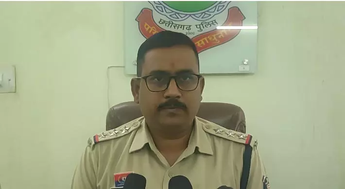 गर्ल्स हॉस्टल के आसपास पुलिस की घेराबंदी, मनचले लड़के गिरफ्तार गर्ल्स हॉस्टल के आसपास पुलिस की घेराबंदी, मनचले लड़के गिरफ्तार