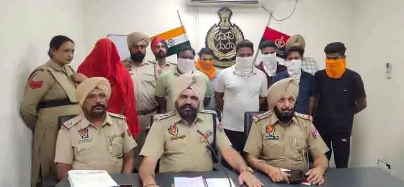 Ludhiana: विक्रेता का अपहरण कर प्रताड़ित किया, महिला समेत 7 लोग गिरफ्तार Ludhiana: विक्रेता का अपहरण कर प्रताड़ित किया, महिला समेत 7 लोग गिरफ्तार