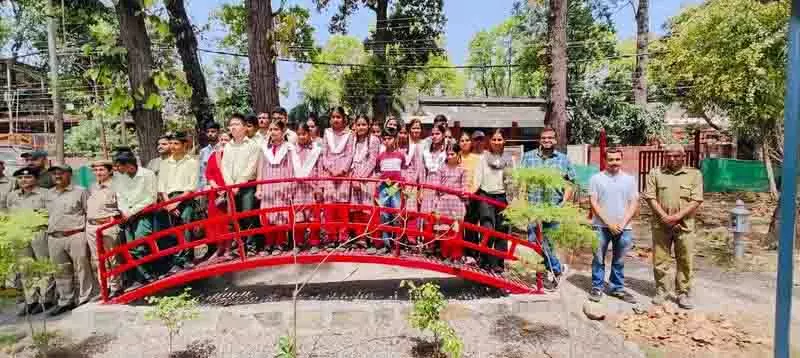Himachal: पांवटा साहिब के जंगल पृथ्वी दिवस के पुनरुद्धार का नेतृत्व करते Himachal: पांवटा साहिब के जंगल पृथ्वी दिवस के पुनरुद्धार का नेतृत्व करते