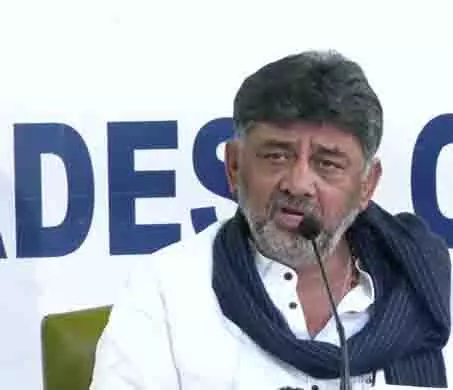 DK Shivakumar ने की पहलगाम आतंकी हमले के पीड़ित परिवार को फोन कर संवेदना व्यक्त DK Shivakumar ने की पहलगाम आतंकी हमले के पीड़ित परिवार को फोन कर संवेदना व्यक्त