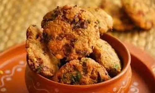 Recipe : घर पर बनाएं हेल्दी और टेस्टी क्रिस्पी मसाला ओट्स वड़ा