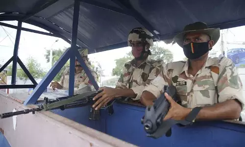 पहलगाम हमले के विरोध में प्रदर्शन से पहले जम्मू में सुरक्षा कड़ी पहलगाम हमले के विरोध में प्रदर्शन से पहले जम्मू में सुरक्षा कड़ी