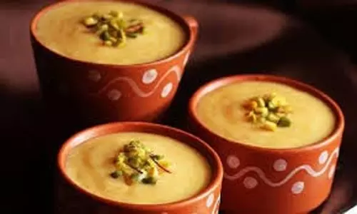 Mango Phirni: गर्मियों में लें आम का मजा, बनाएं ये स्वादिष्ट व्यंजन Mango Phirni: गर्मियों में लें आम का मजा, बनाएं ये स्वादिष्ट व्यंजन