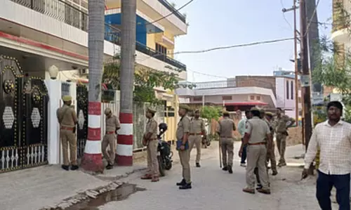 छात्र की कनपटी पर लगी गोली, हो गई आर-पार, स्कूल डायरेक्टर के घर वारदात