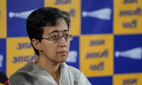 Delhi: आतिशी की सुरक्षा Z से घटाकर Y करने का निर्देश Delhi: आतिशी की सुरक्षा Z से घटाकर Y करने का निर्देश