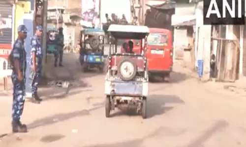 कड़ी सुरक्षा के बीच हिंसा प्रभावित Murshidabad में सामान्य स्थिति बहाल