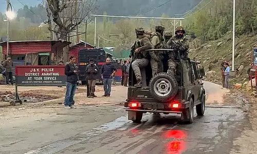 J&K : बेहाला आतंकी हमले के बाद सघन तलाशी अभियान J&K : बेहाला आतंकी हमले के बाद सघन तलाशी अभियान