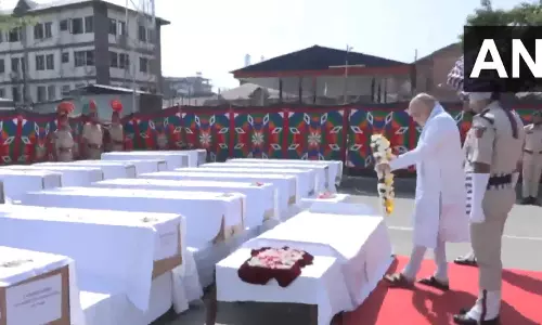 पहलगाम में बड़ा आतंकी हमला, अमित शाह ने जान गंवाने वाले लोगों को श्रद्धांजलि अर्पित की