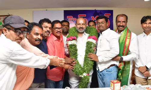 सरकार को फर्जी यूट्यूब चैनलों पर कार्रवाई करनी चाहिए: Bandi